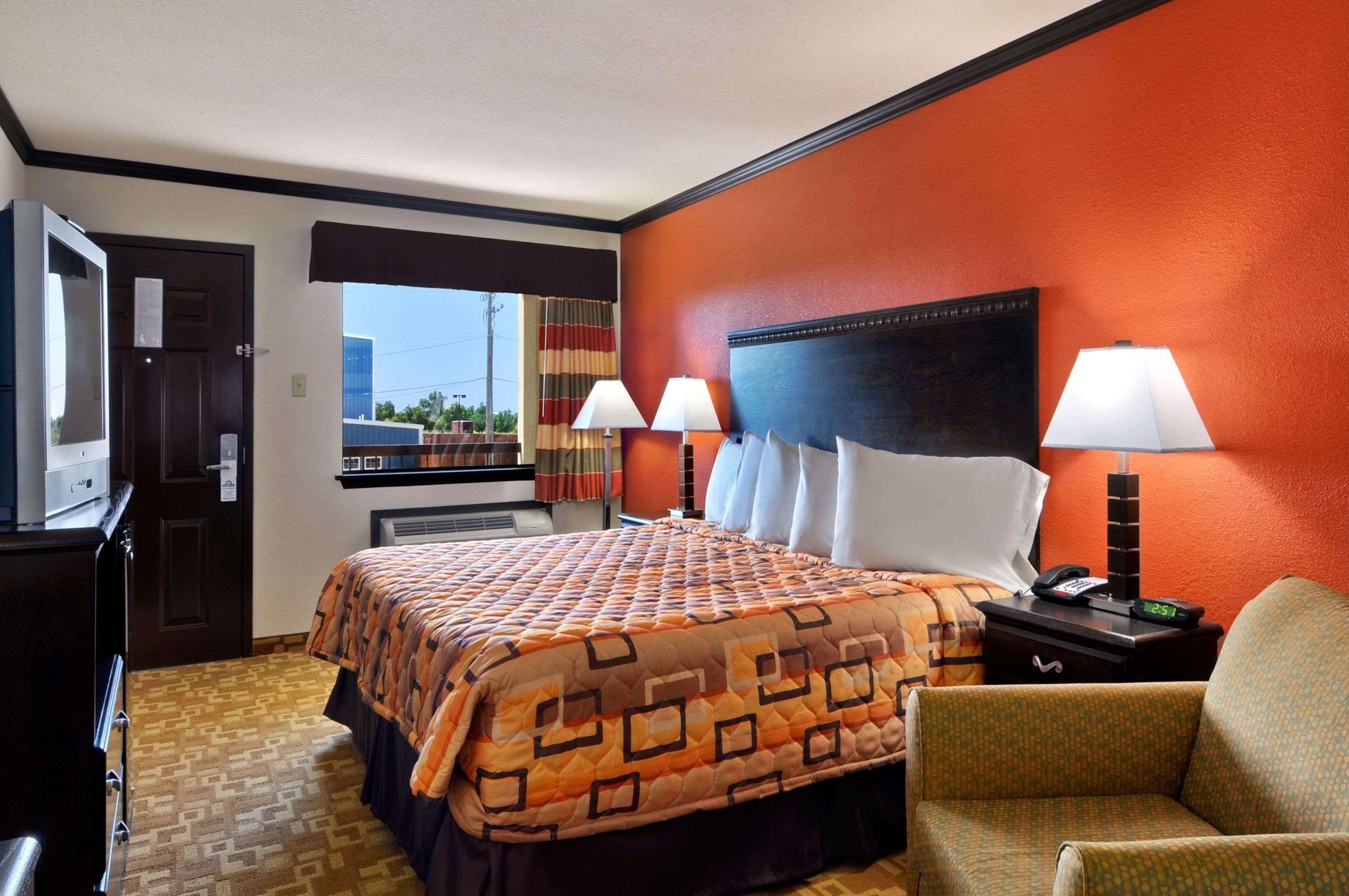 Days Inn By Wyndham Oklahoma City/Moore Exteriör bild