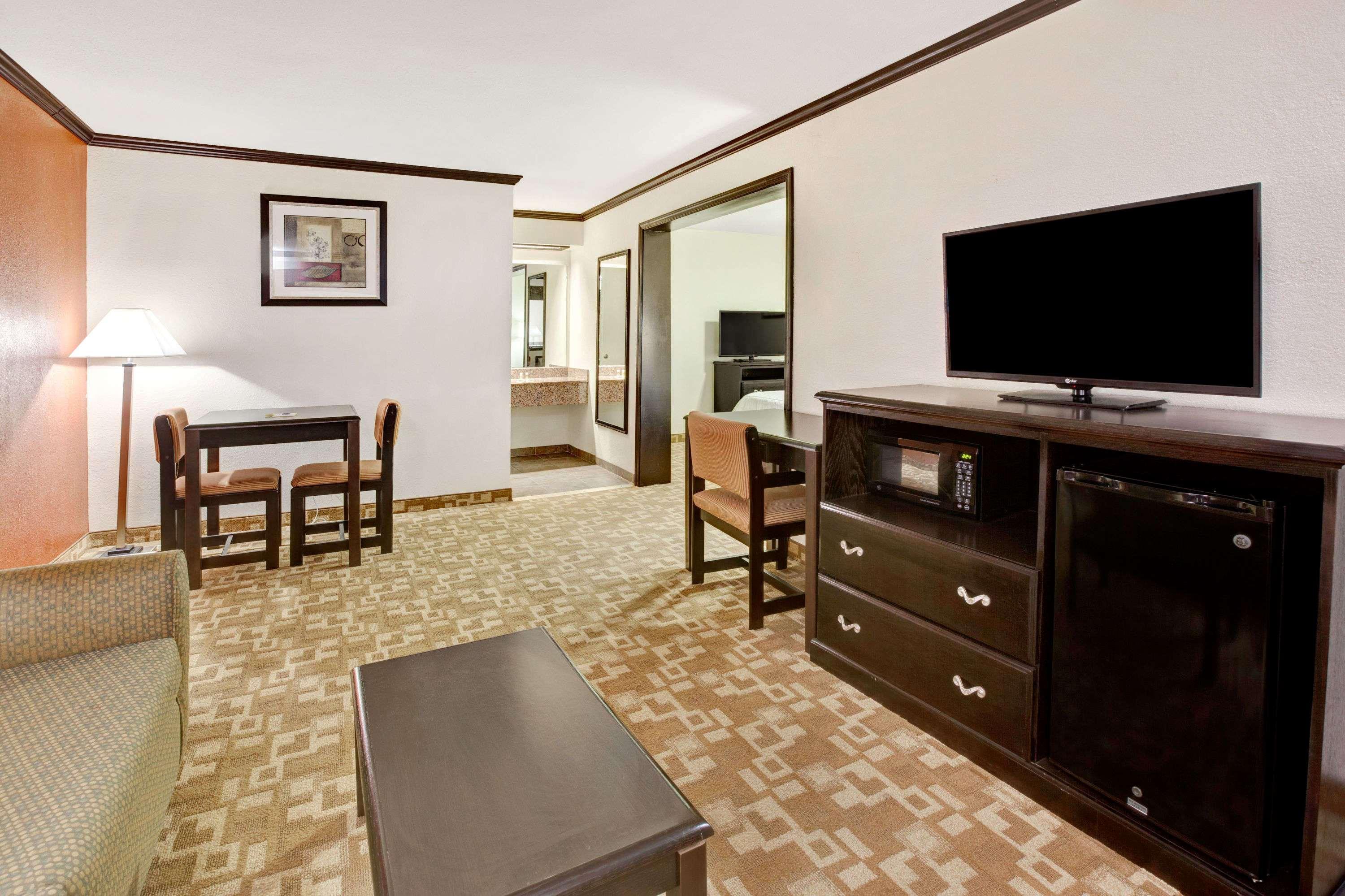 Days Inn By Wyndham Oklahoma City/Moore Exteriör bild